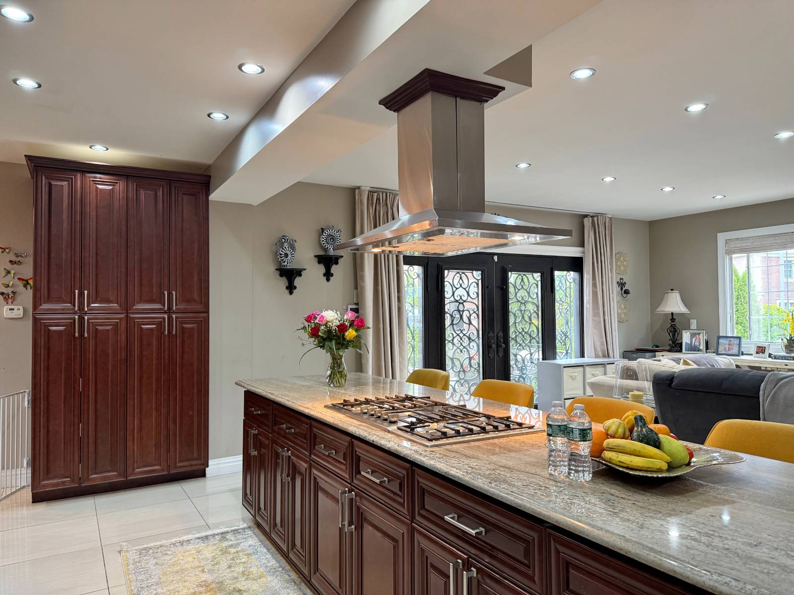 #4 photo, 50-05 215 Street, BAYSIDE , NY 11364