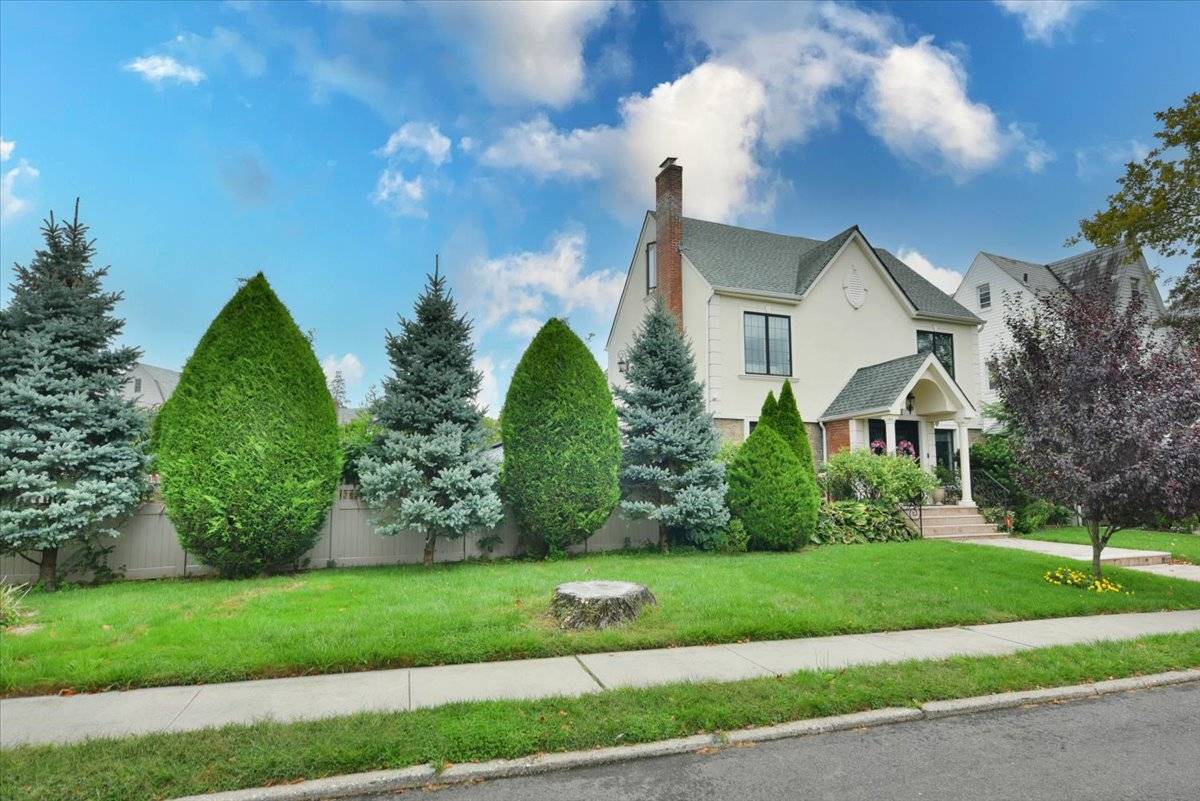 #46 photo, 50-05 215 Street, BAYSIDE , NY 11364