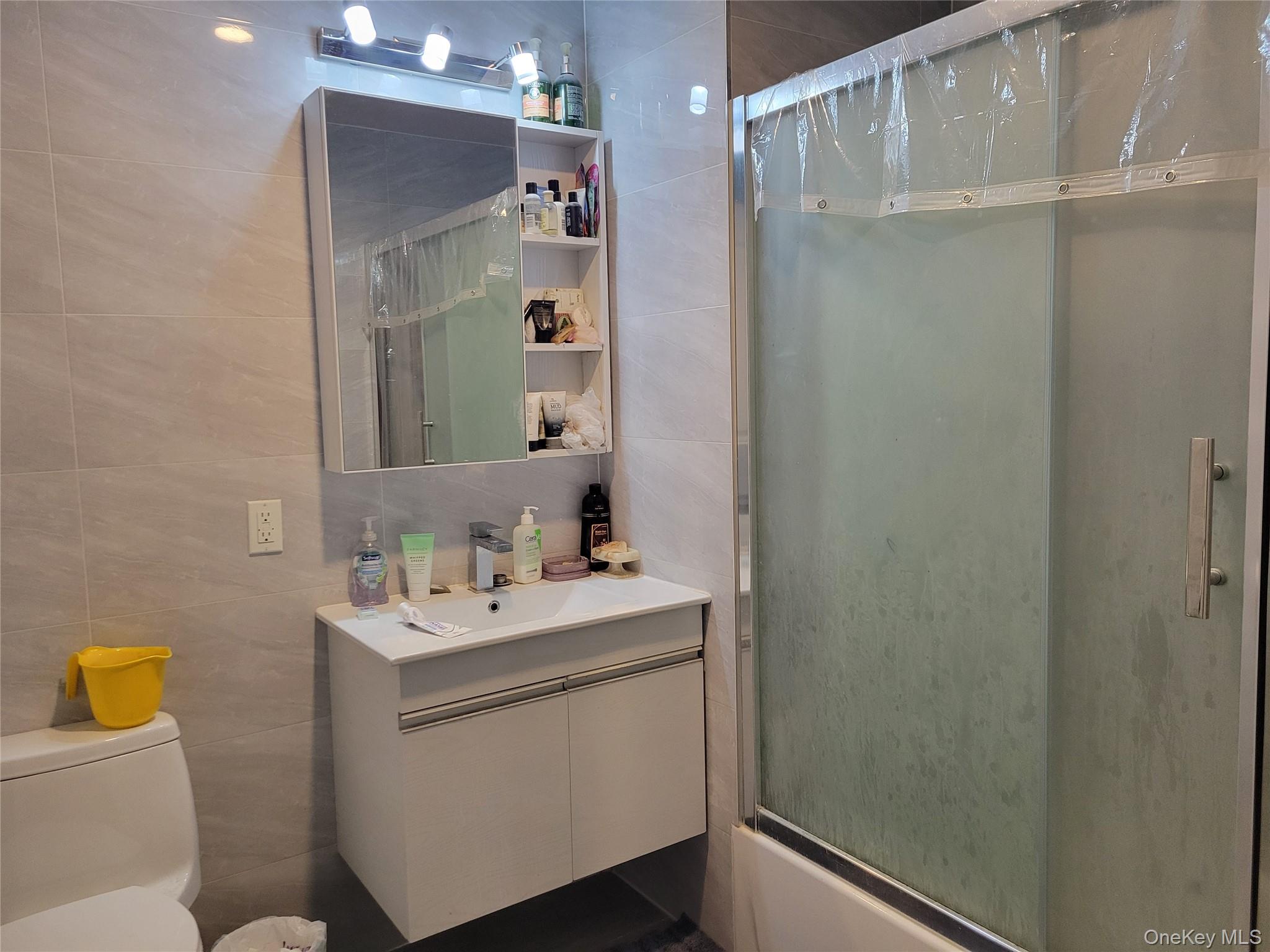 #2 photo, 70-65 Queens Blvd, クイーンズ区 Woodside , NY 11377