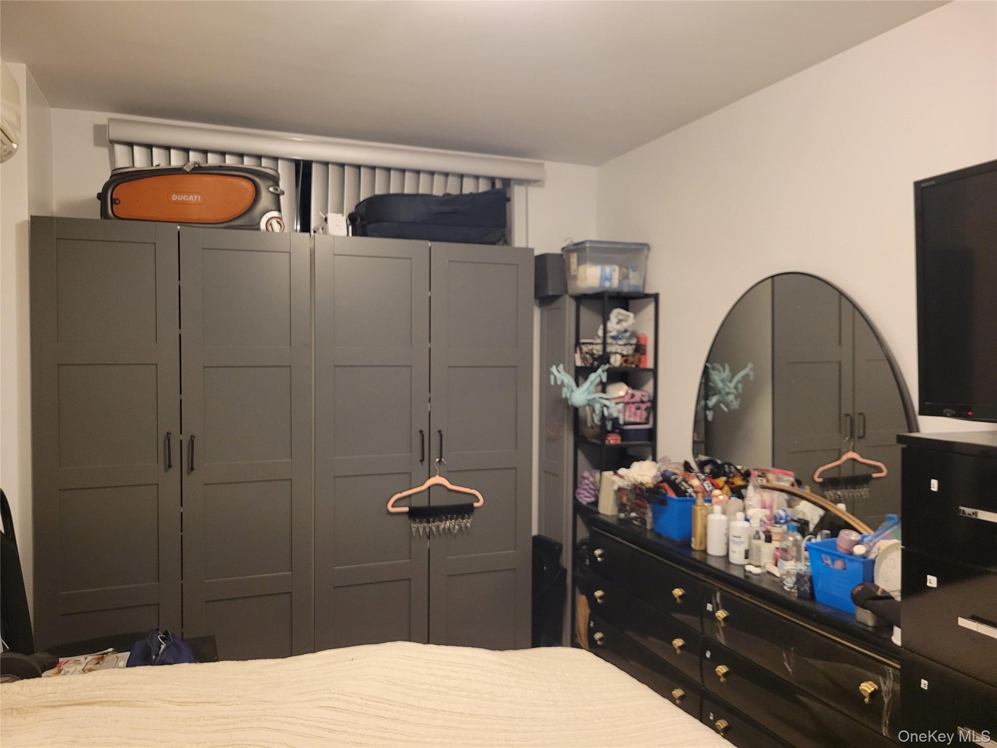 #8 photo, 70-65 Queens Blvd, クイーンズ区 Woodside , NY 11377