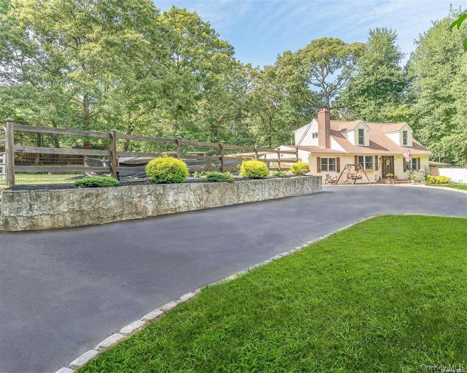 #10 photo, 45 croft Lane, Smithtown , NY 11787