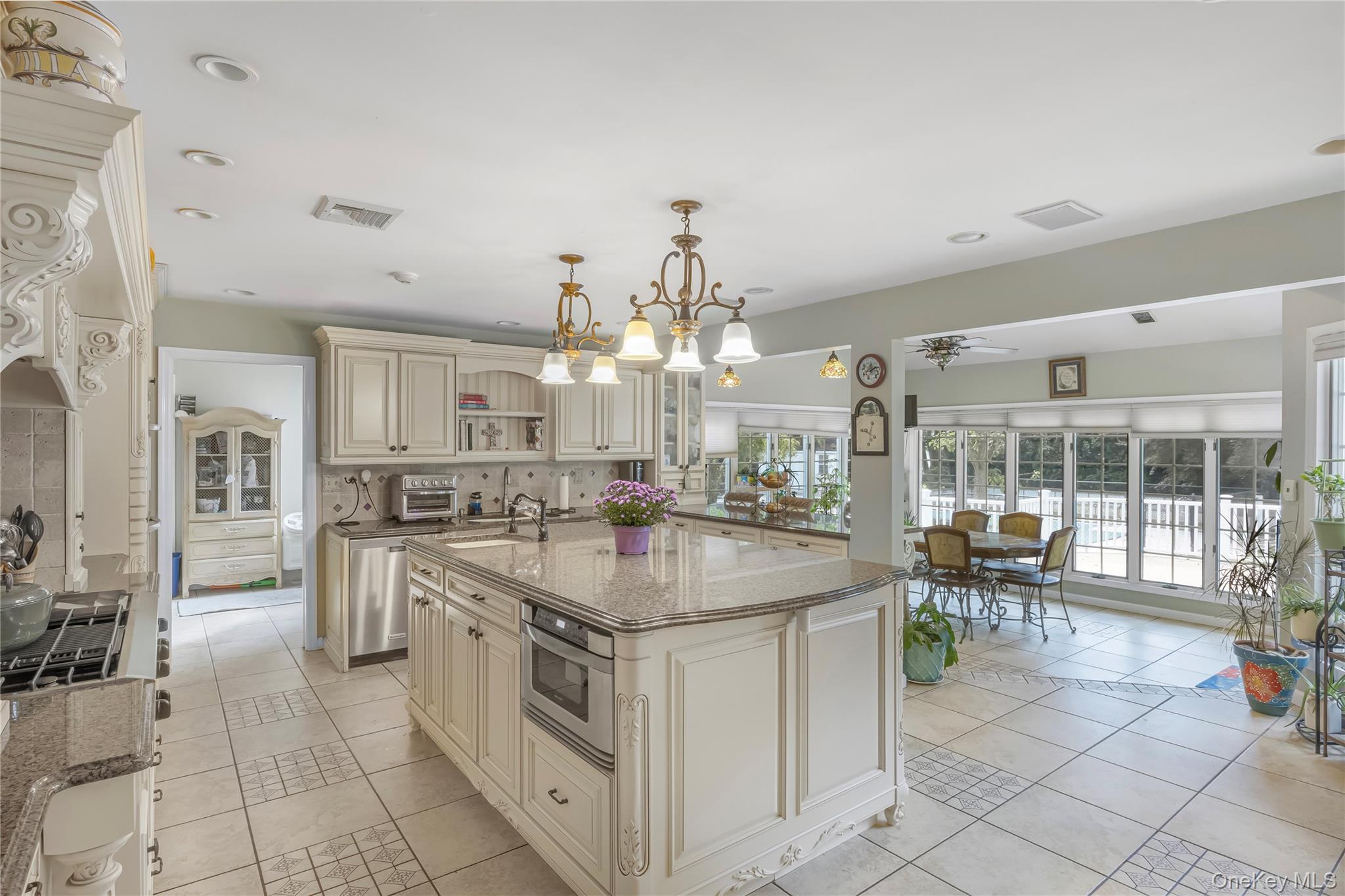 #3 photo, 8 Brian Lane, Mount Sinai , NY 11766