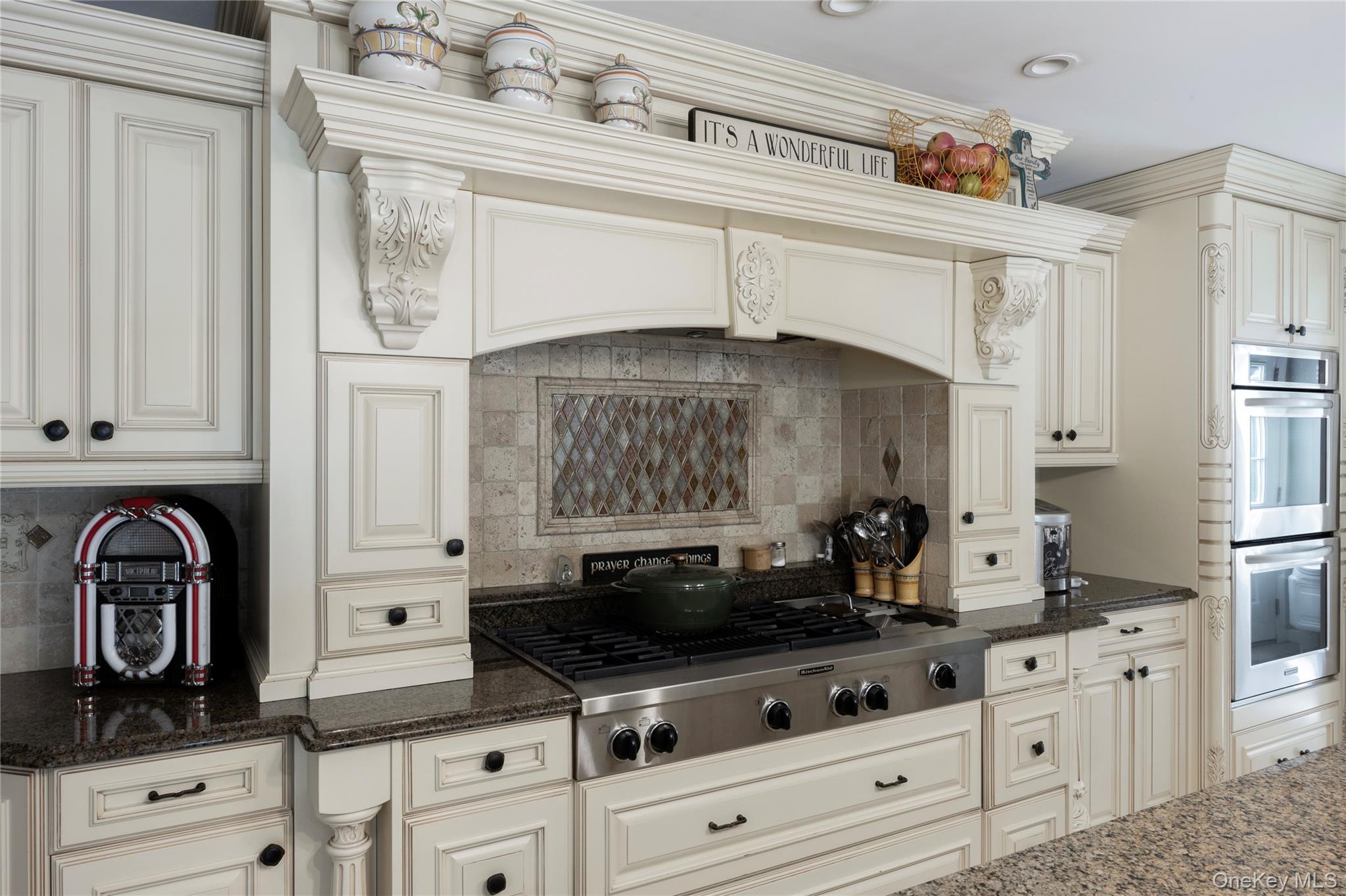 #4 photo, 8 Brian Lane, Mount Sinai , NY 11766