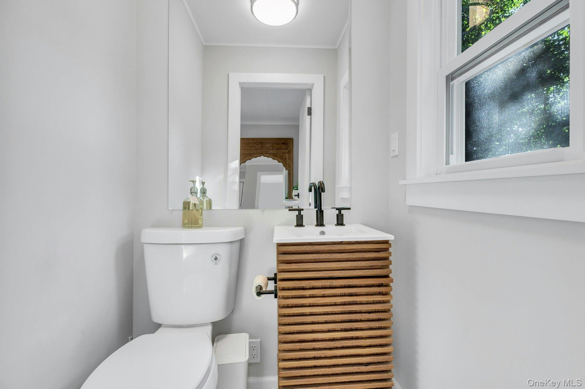 #12 photo, 291 E Montauk Highway, サフォーク郡 Hampton Bays , NY 11946