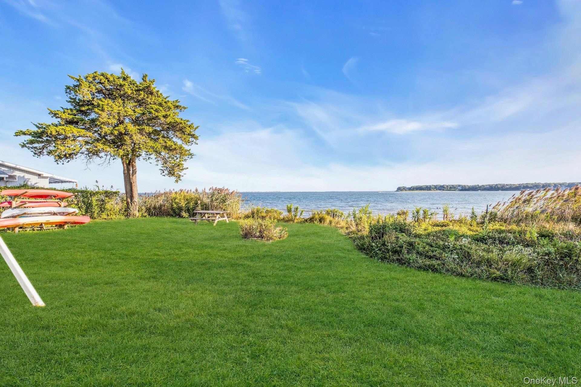 #2 photo, 291 E Montauk Highway, サフォーク郡 Hampton Bays , NY 11946