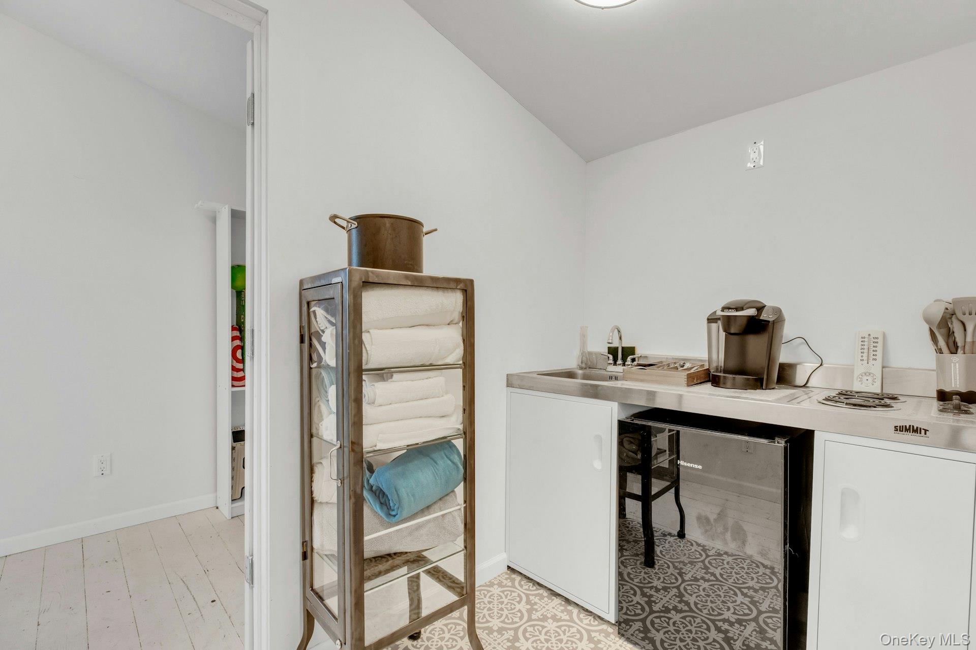 #20 photo, 291 E Montauk Highway, サフォーク郡 Hampton Bays , NY 11946