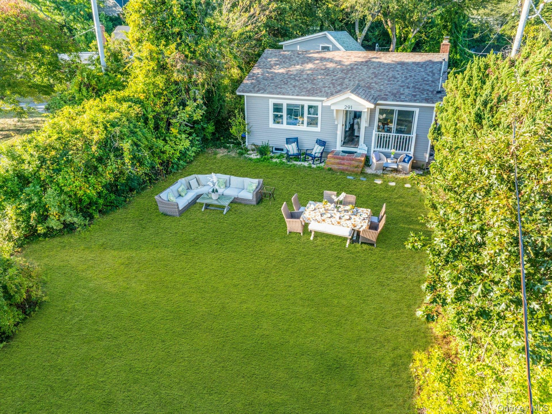 #4 photo, 291 E Montauk Highway, サフォーク郡 Hampton Bays , NY 11946