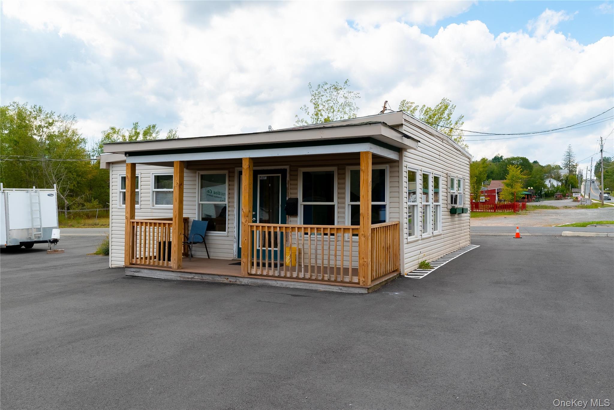 #4 photo, 191 E Broadway, Monticello , NY 12701