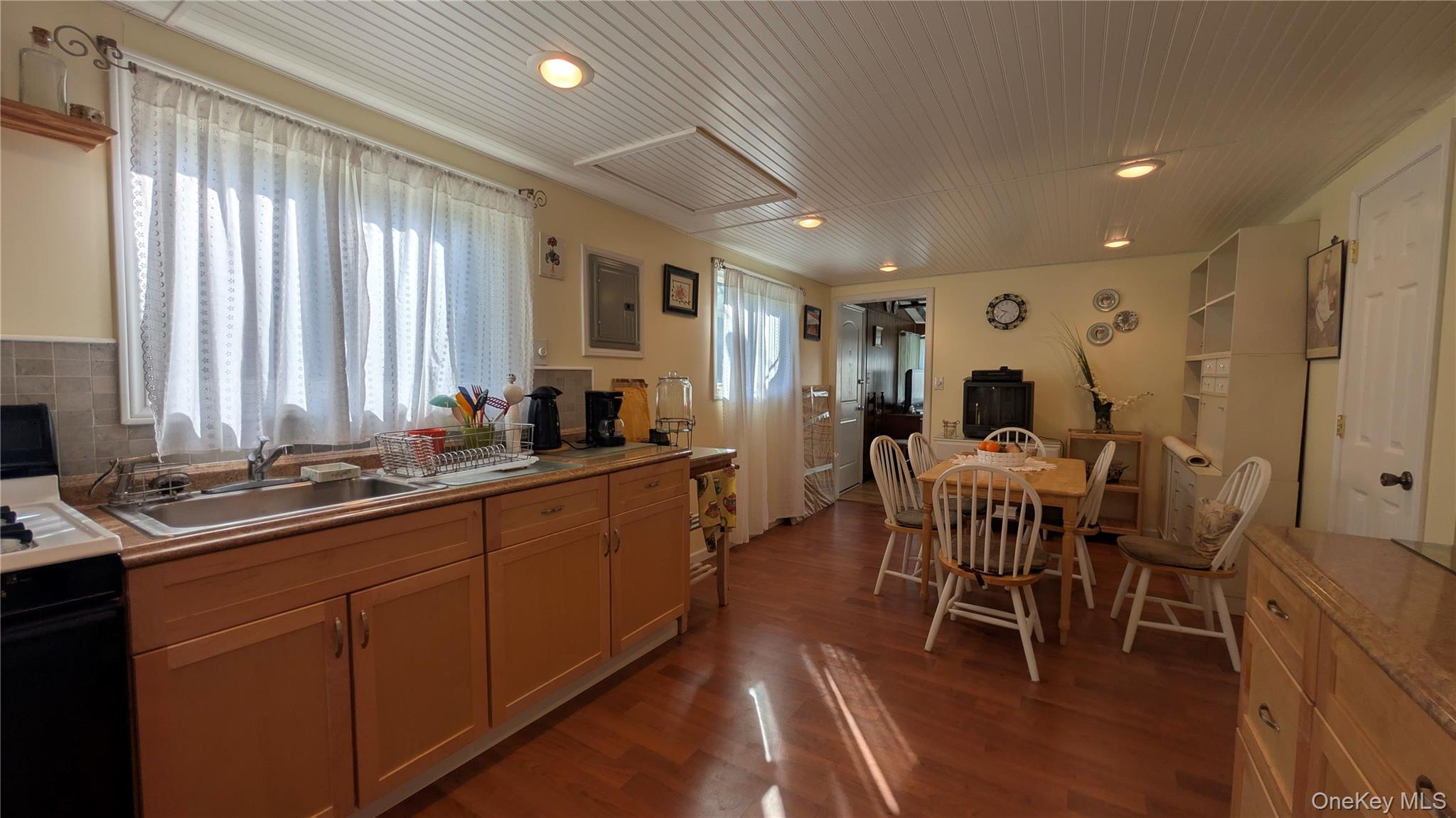 #12 photo, 35 GLANHOPE Road, Hopewell Junction , NY 12533