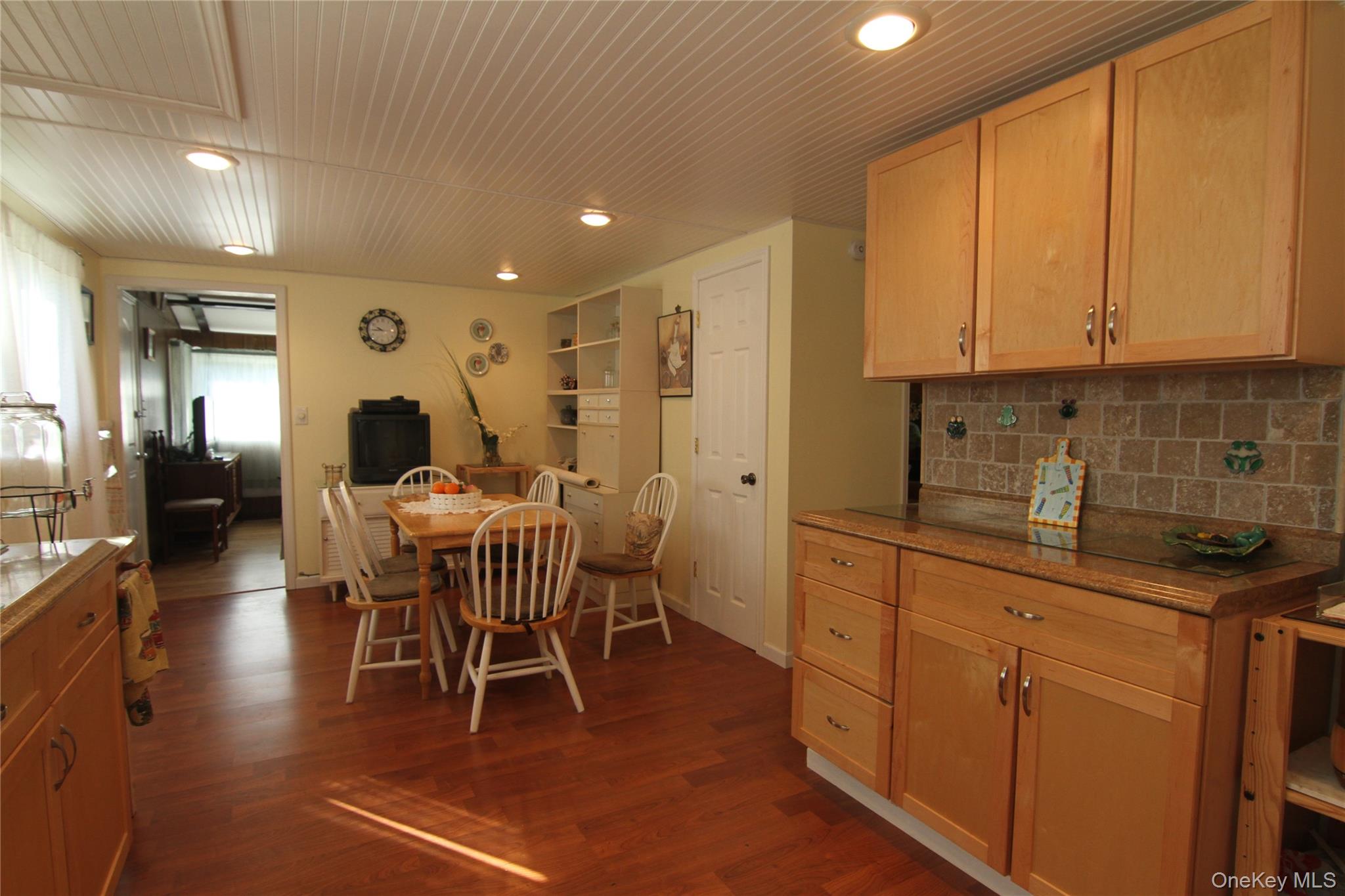 #13 photo, 35 GLANHOPE Road, Hopewell Junction , NY 12533