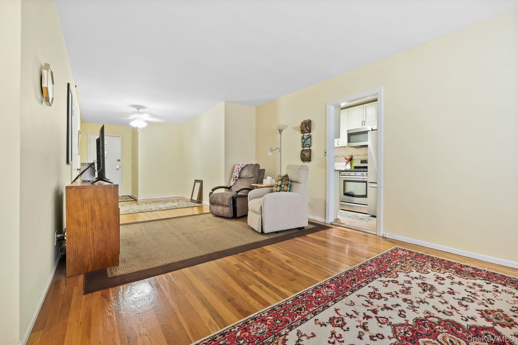#11 photo, 30 E Hartsdale Avenue, Hartsdale , NY 10530