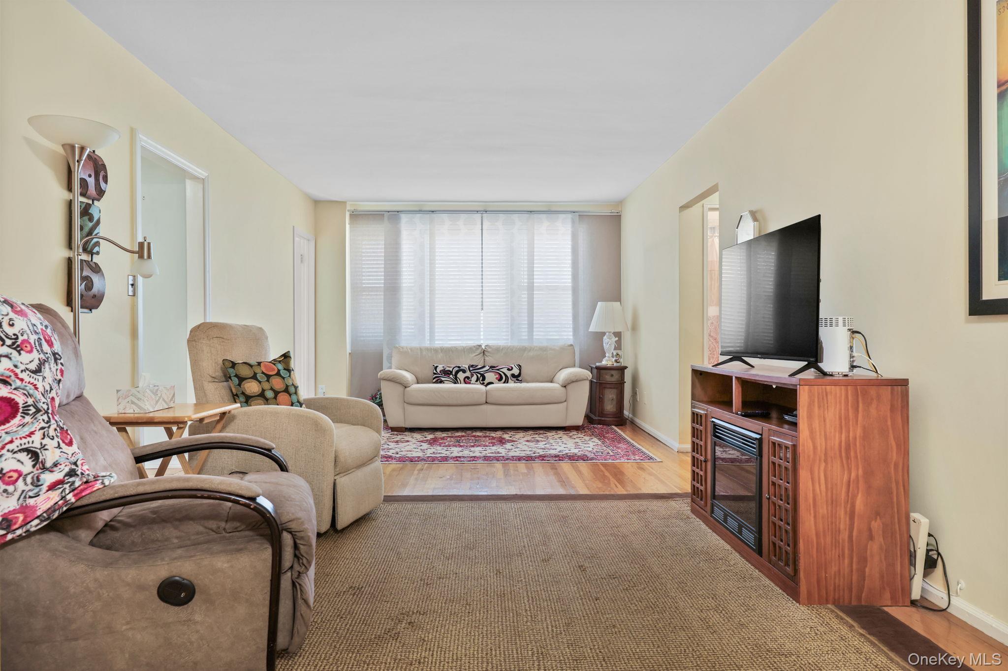 #8 photo, 30 E Hartsdale Avenue, Hartsdale , NY 10530