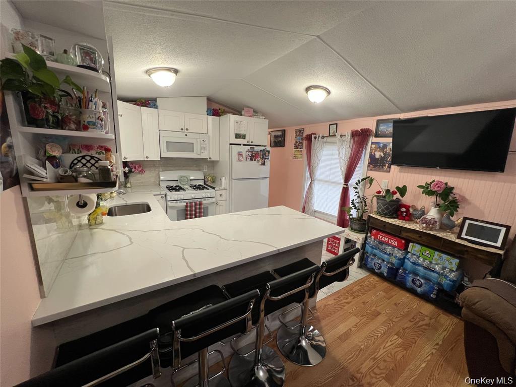 #4 photo, 2 Mazies Lane, New Windsor , NY 12553