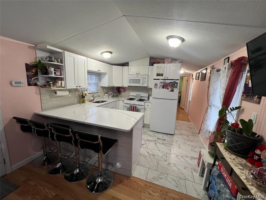 #5 photo, 2 Mazies Lane, New Windsor , NY 12553