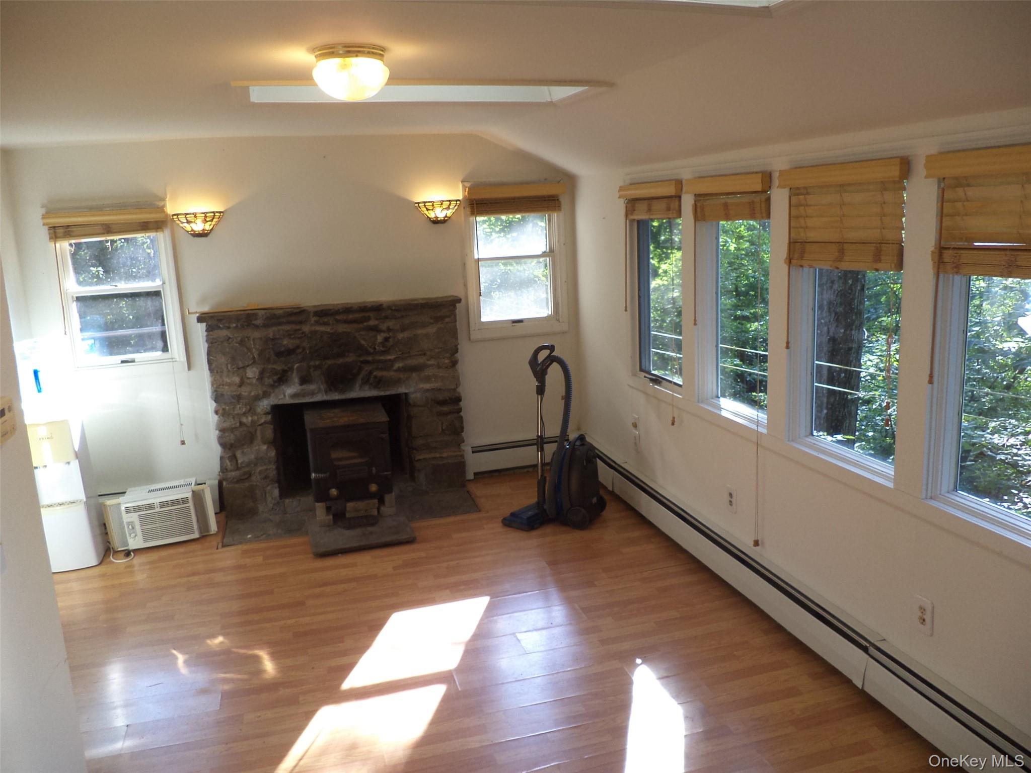 #5 photo, 20 Oakwood Trail, Monroe , NY 10950