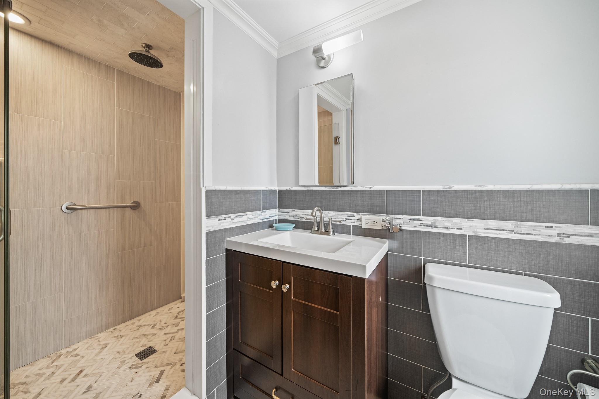 #16 photo, 191 Dunwoodie Street, Yonkers , NY 10704