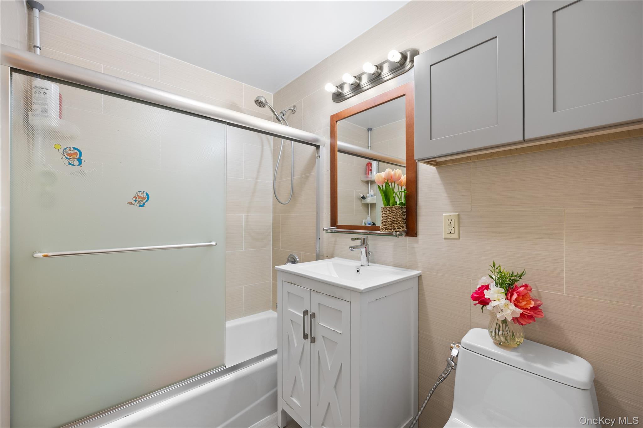 #20 photo, 183-26 Booth Memorial Avenue, Fresh Meadows , NY 11365