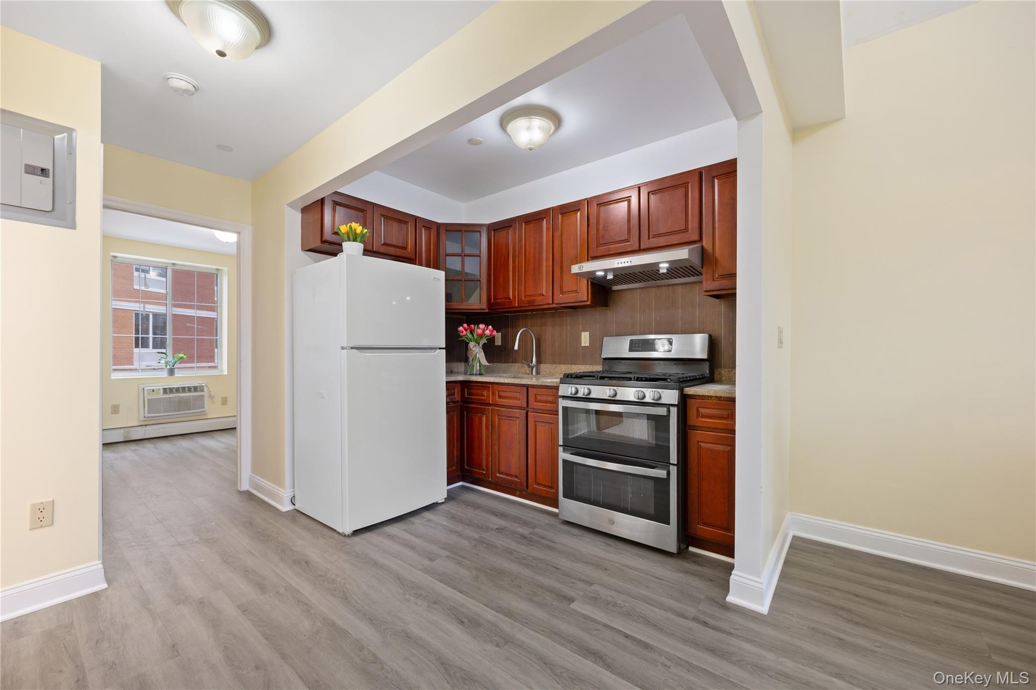 #7 photo, 183-26 Booth Memorial Avenue, Fresh Meadows , NY 11365