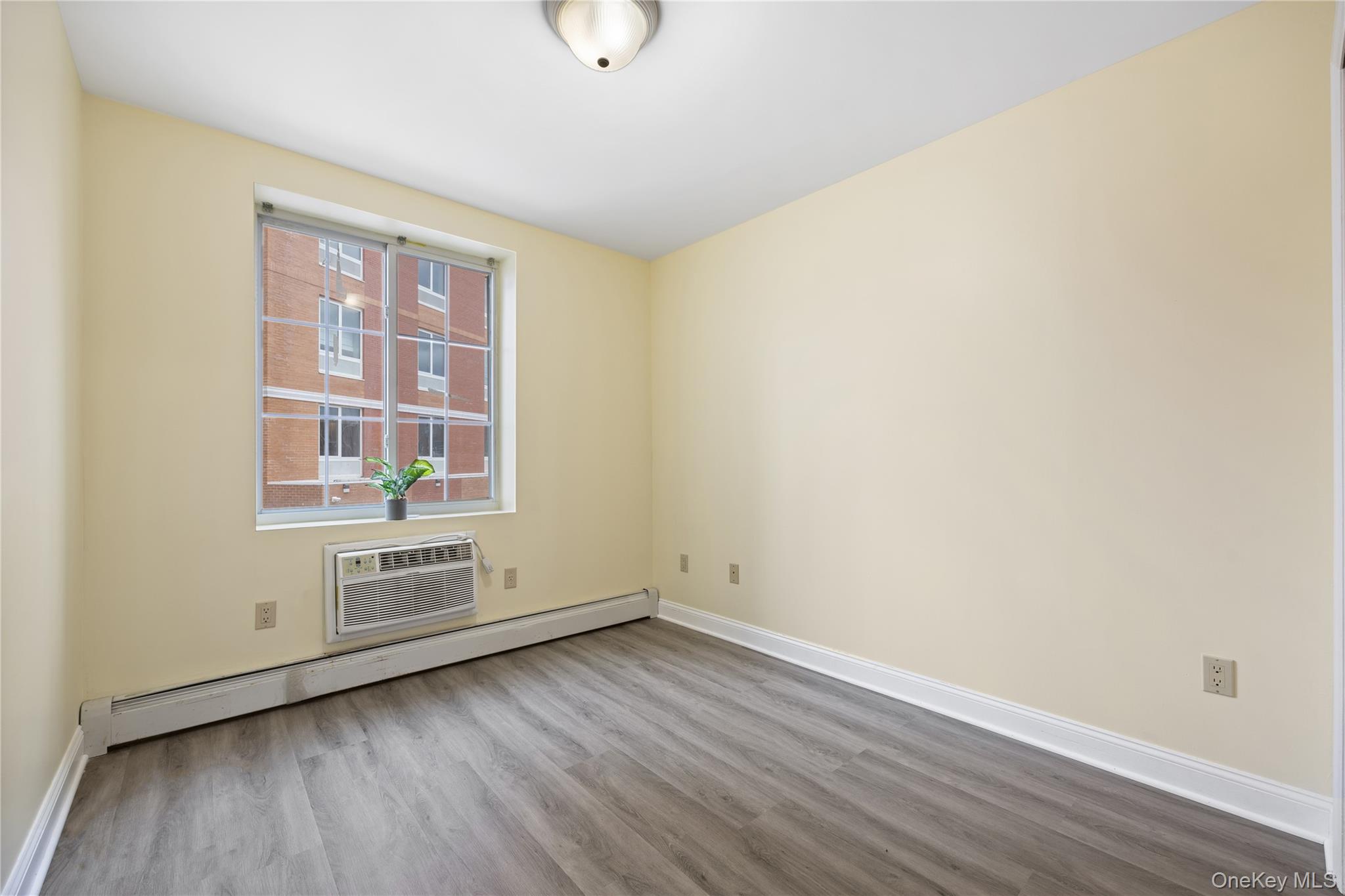 #9 photo, 183-26 Booth Memorial Avenue, Fresh Meadows , NY 11365