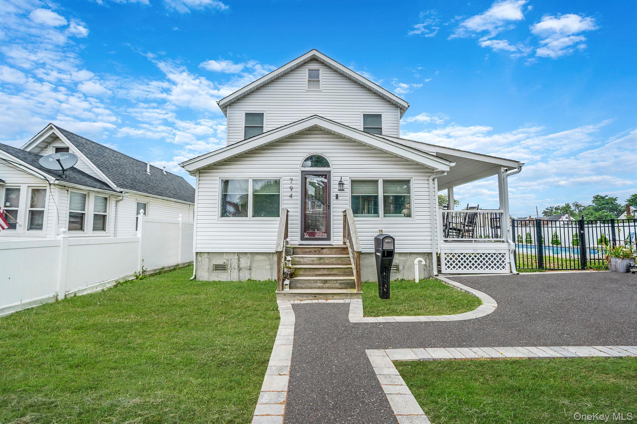 #1 photo, 794 Pecan Street, Lindenhurst , NY 11757