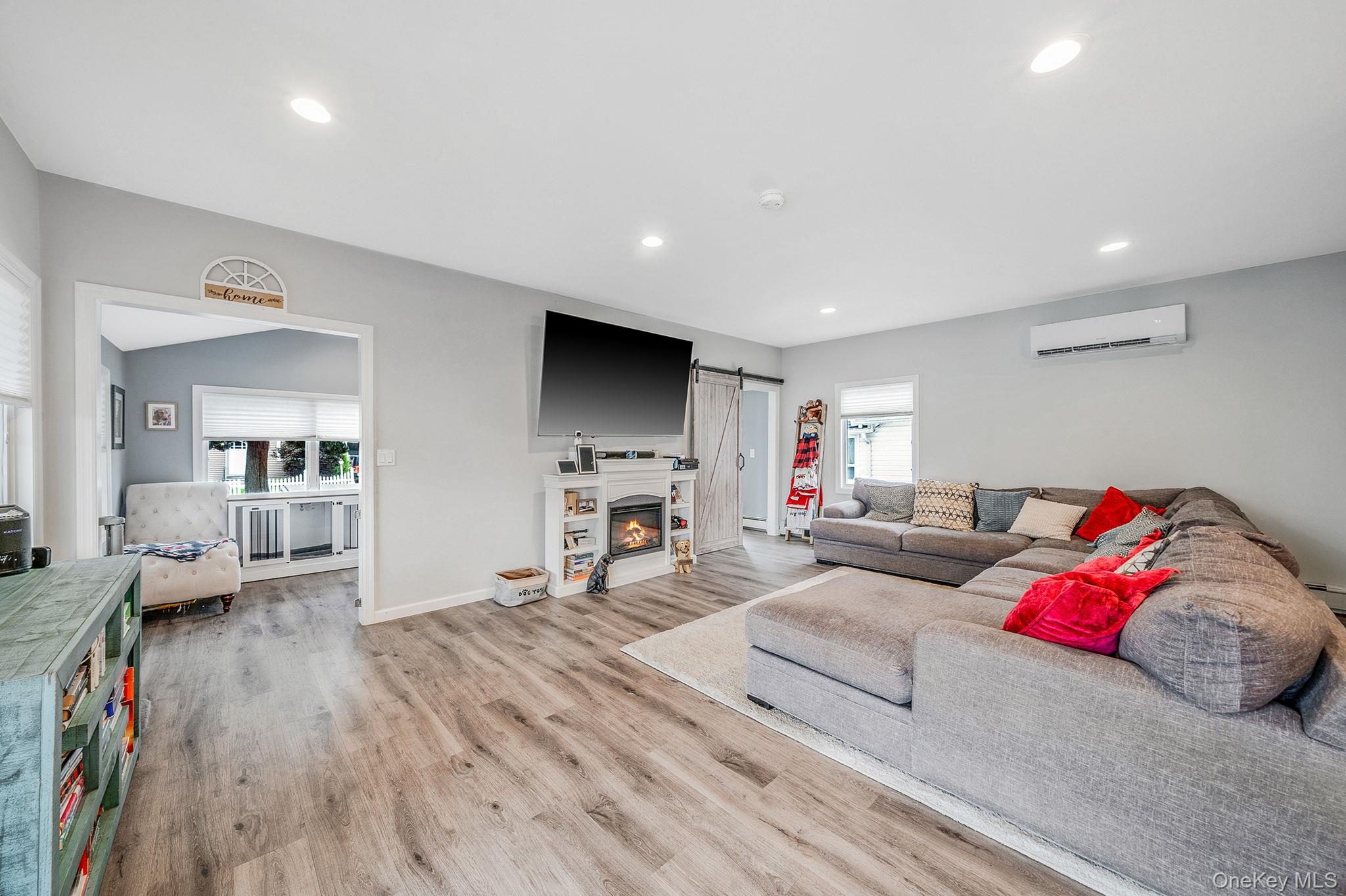 #15 photo, 794 Pecan Street, Lindenhurst , NY 11757