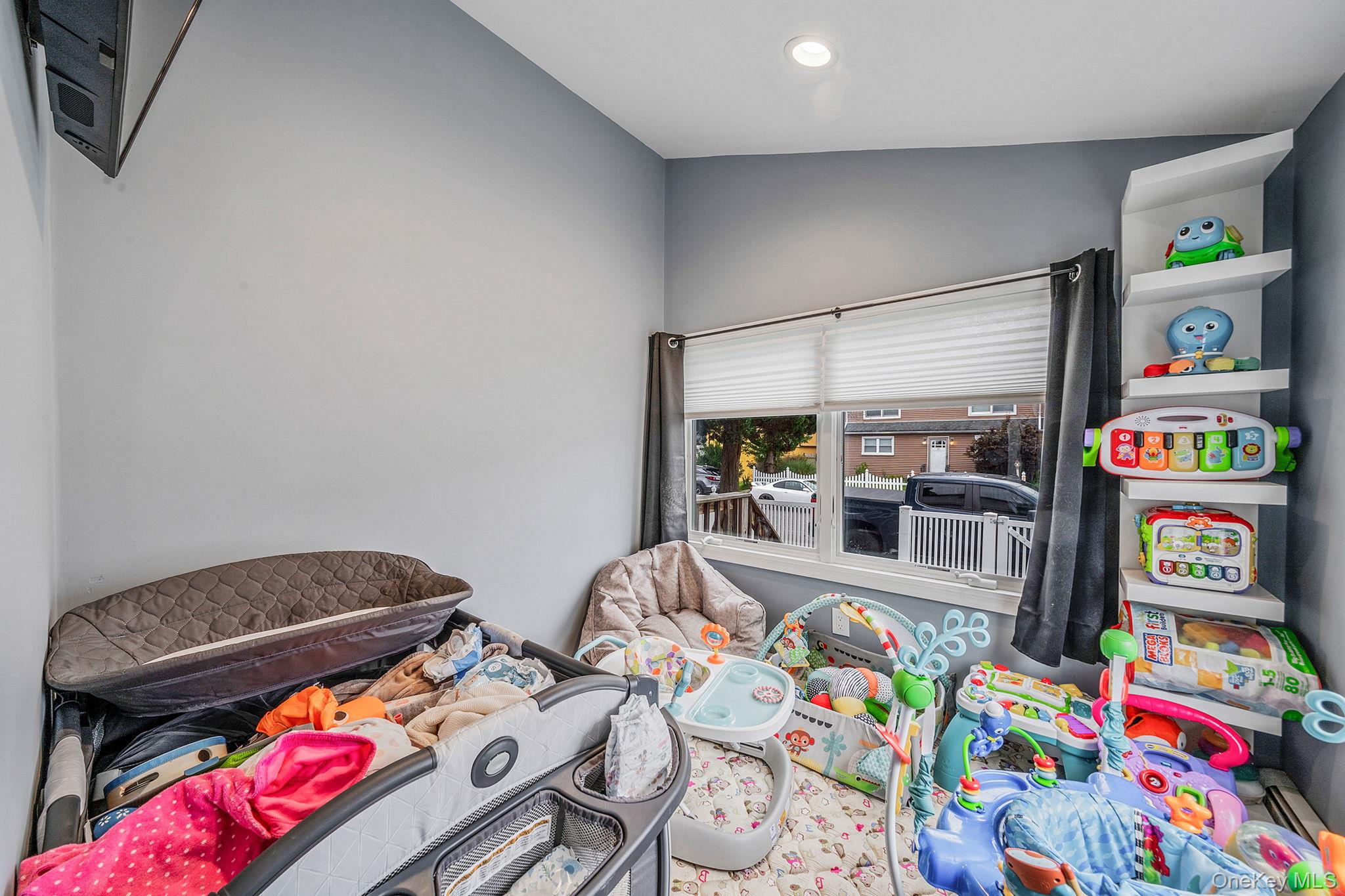 #16 photo, 794 Pecan Street, Lindenhurst , NY 11757