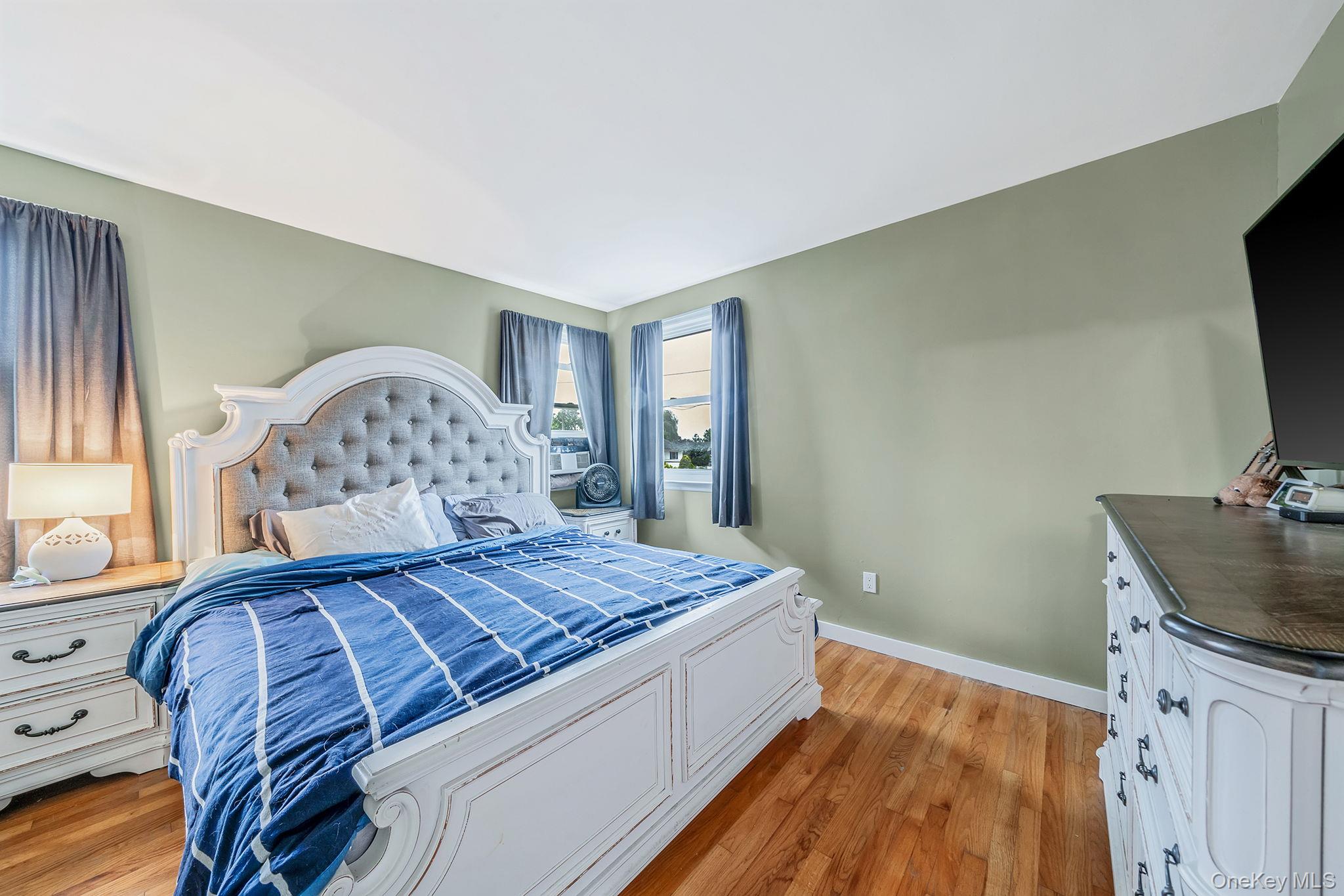 #19 photo, 794 Pecan Street, Lindenhurst , NY 11757