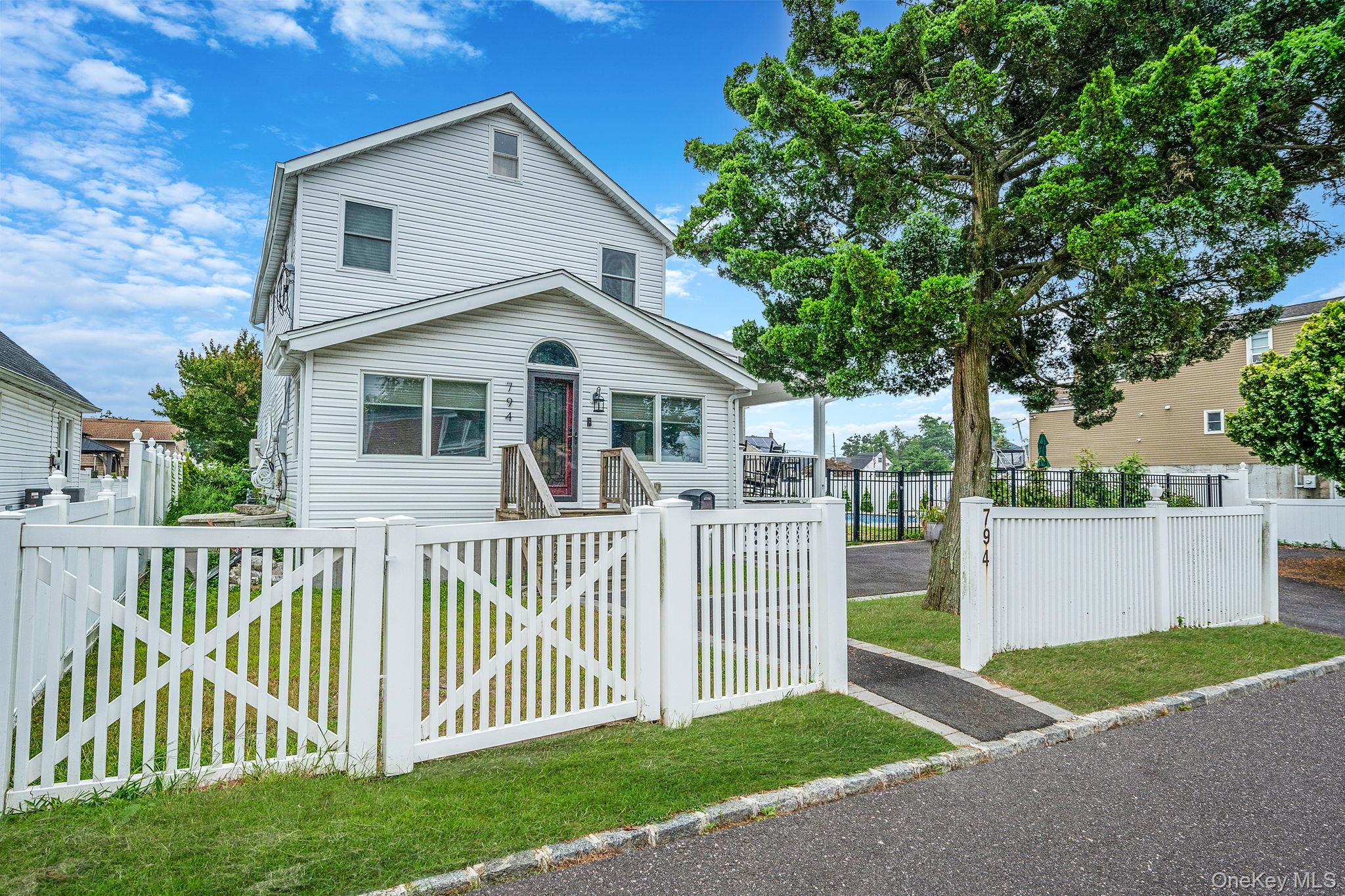 #2 photo, 794 Pecan Street, Lindenhurst , NY 11757