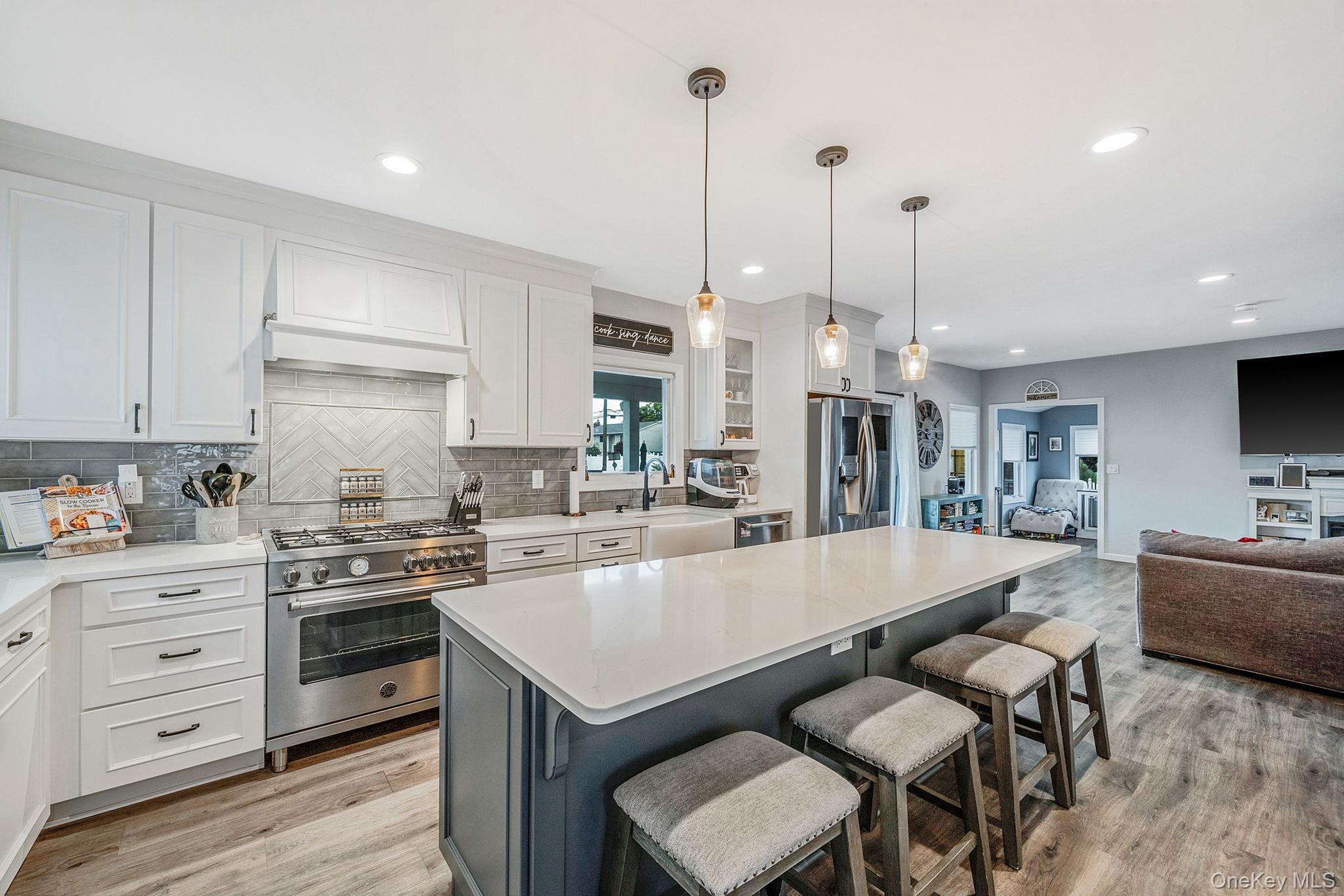 #8 photo, 794 Pecan Street, Lindenhurst , NY 11757