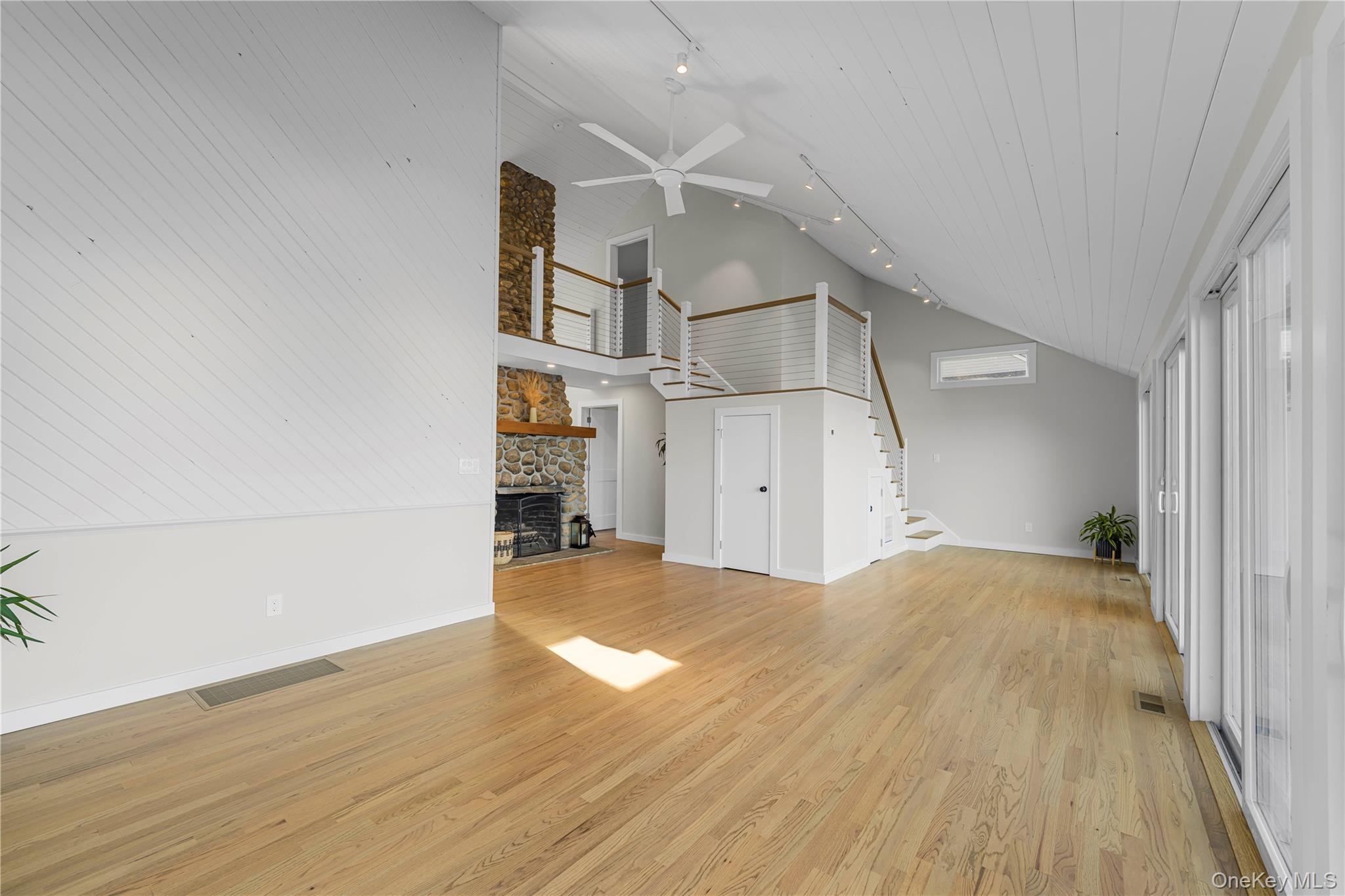 #10 photo, 2435 Cedar Lane, サフォーク郡 East Marion , NY 11939