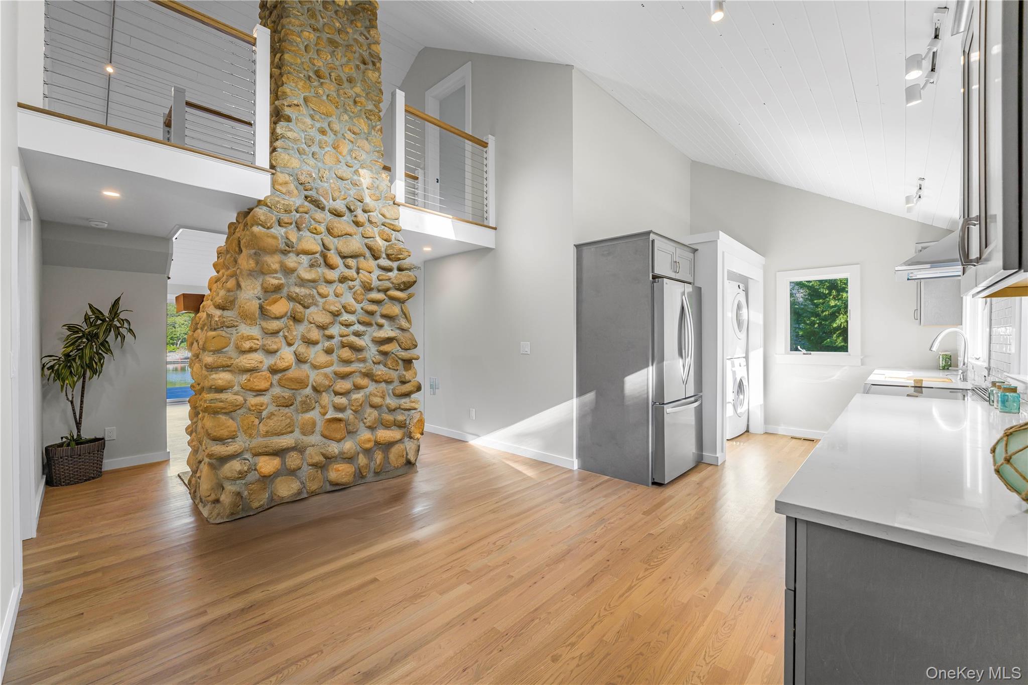 #12 photo, 2435 Cedar Lane, サフォーク郡 East Marion , NY 11939