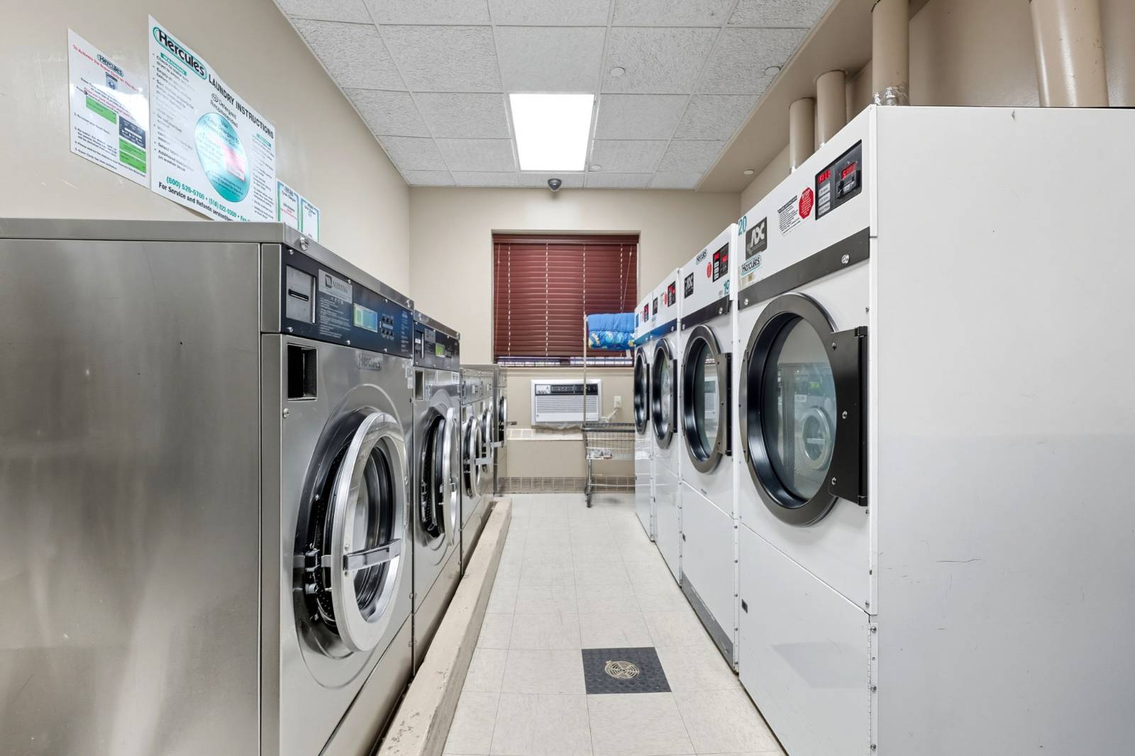 #9 photo, 1275 Grant Ave, #8D, ブロンクス区 Concourse Village , NY 10456