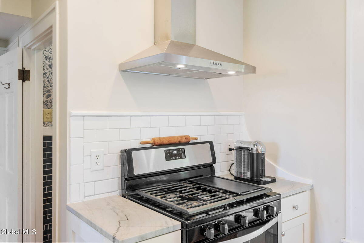 #20 photo, 39 5th Avenue, Saratoga Springs , NY 12866