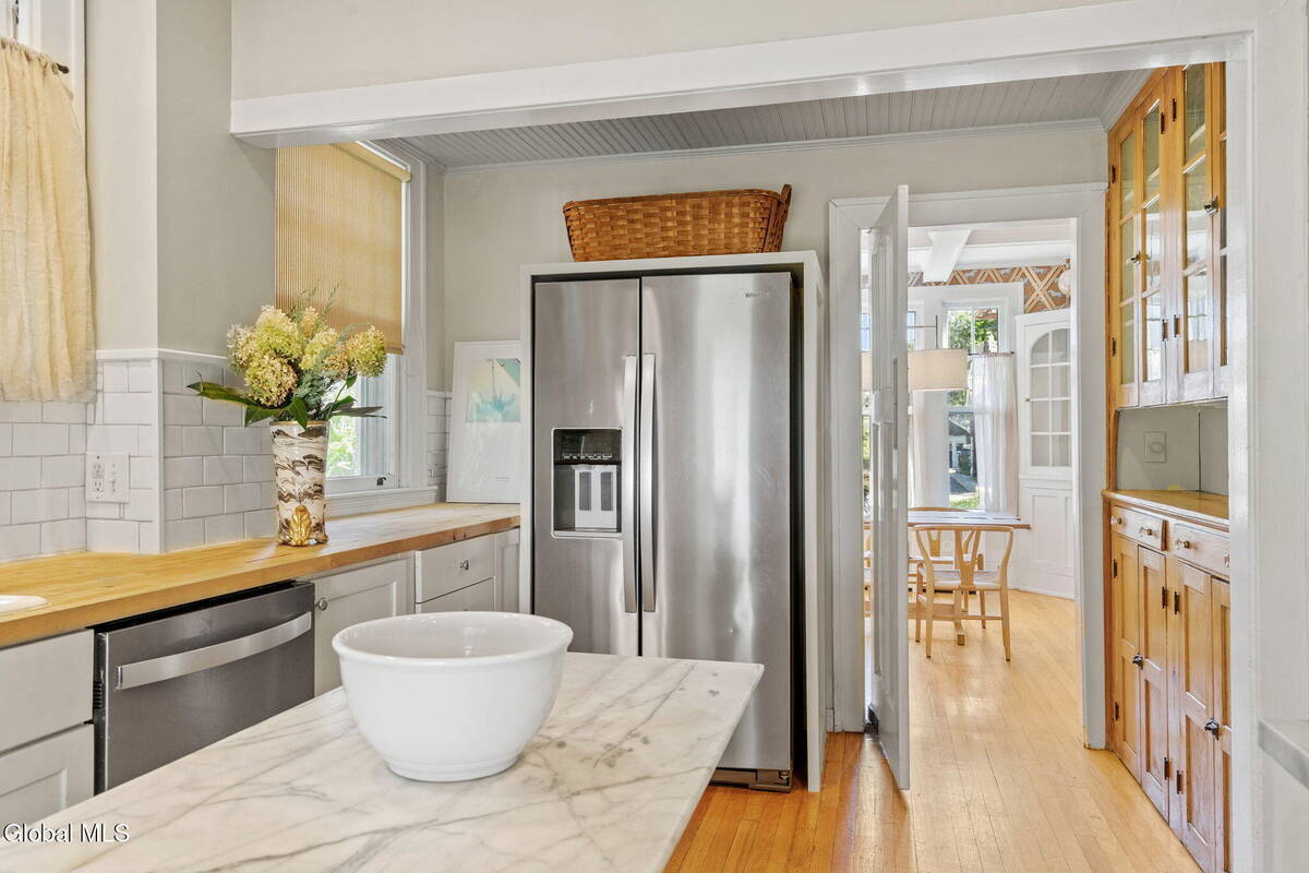 #21 photo, 39 5th Avenue, Saratoga Springs , NY 12866