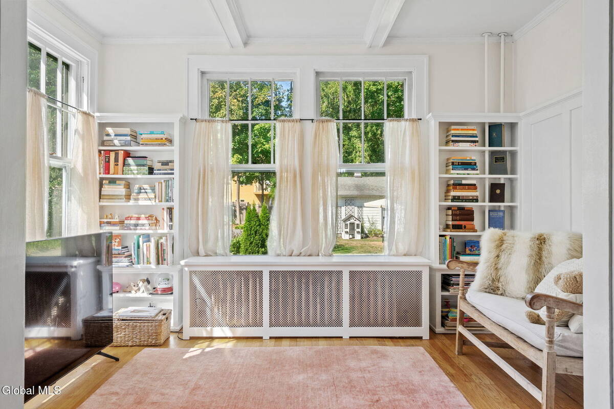 #33 photo, 39 5th Avenue, Saratoga Springs , NY 12866