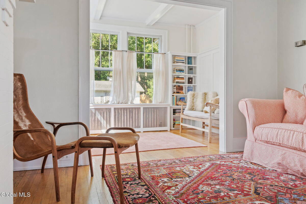 #37 photo, 39 5th Avenue, Saratoga Springs , NY 12866