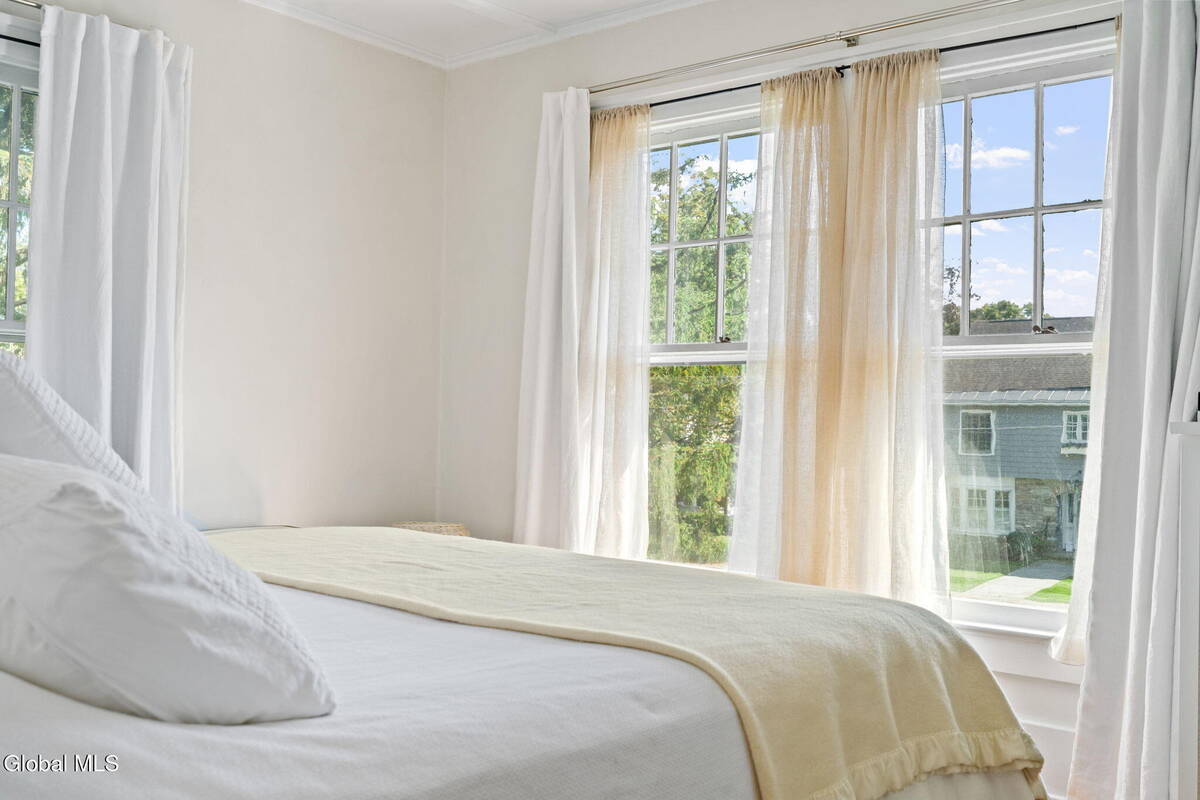 #47 photo, 39 5th Avenue, Saratoga Springs , NY 12866