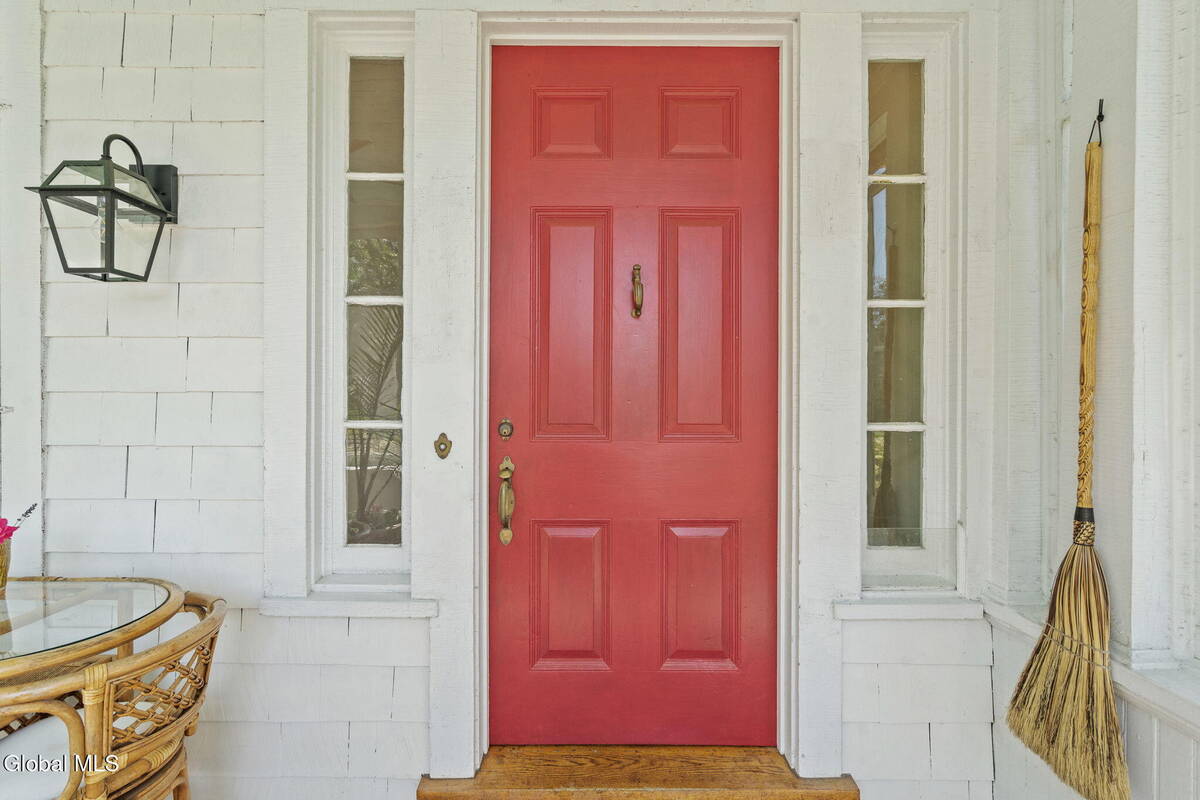 #7 photo, 39 5th Avenue, Saratoga Springs , NY 12866