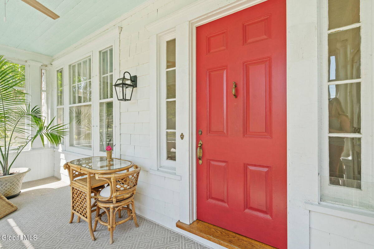 #8 photo, 39 5th Avenue, Saratoga Springs , NY 12866