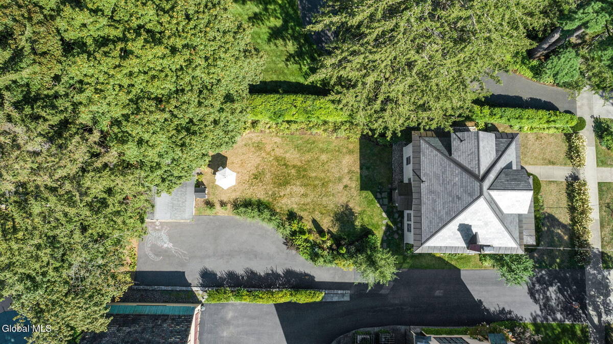 #82 photo, 39 5th Avenue, Saratoga Springs , NY 12866