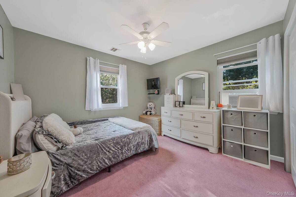 #21 photo, 5 Bridal Path, サフォーク郡 Center Moriches , NY 11934