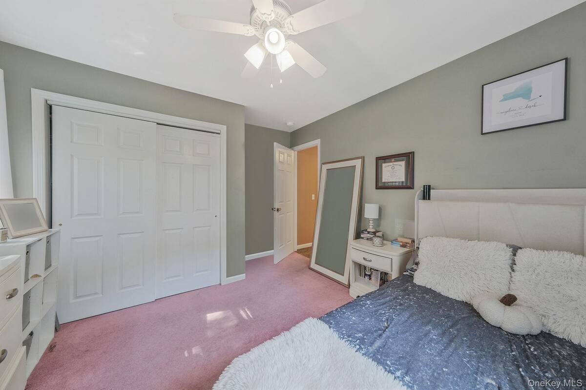 #22 photo, 5 Bridal Path, サフォーク郡 Center Moriches , NY 11934