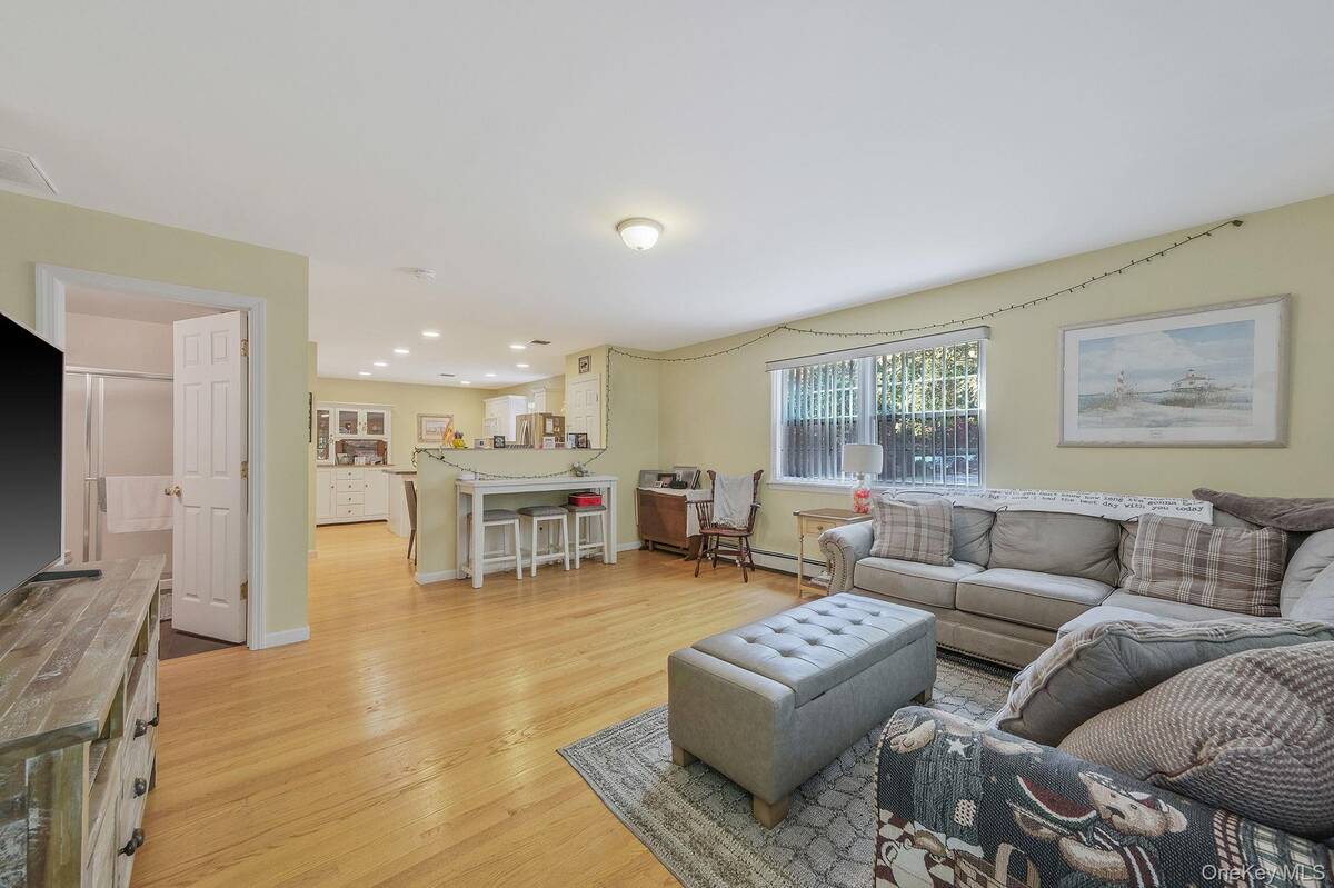 #32 photo, 5 Bridal Path, サフォーク郡 Center Moriches , NY 11934