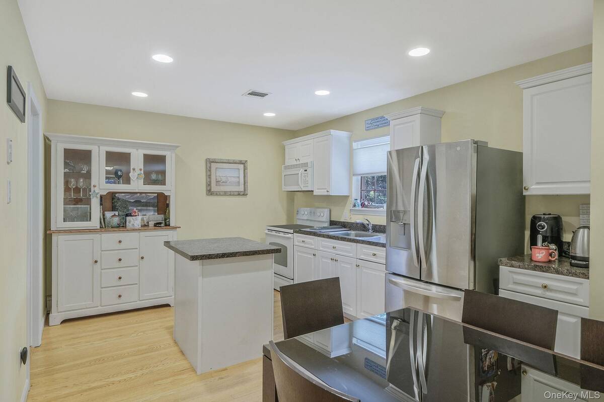 #33 photo, 5 Bridal Path, サフォーク郡 Center Moriches , NY 11934