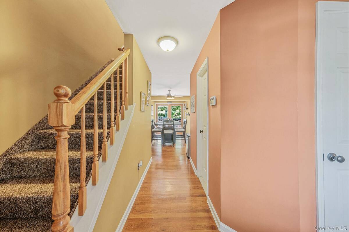 #4 photo, 5 Bridal Path, サフォーク郡 Center Moriches , NY 11934