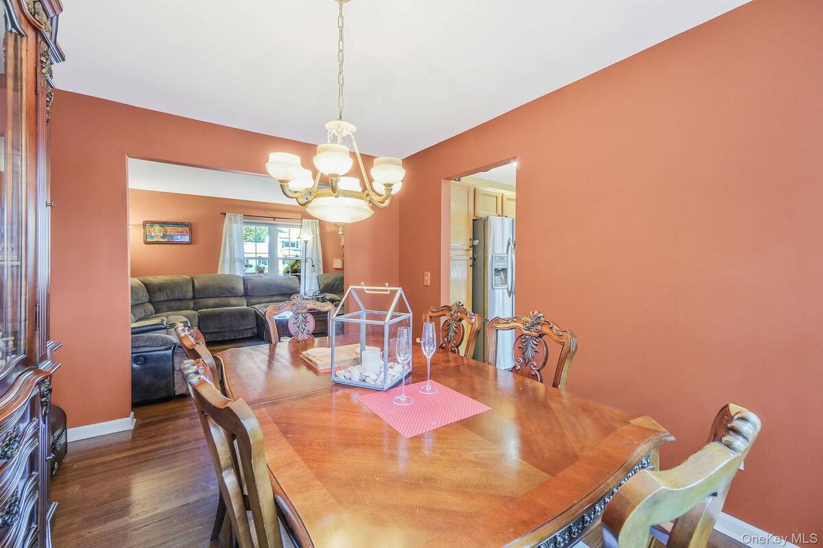 #8 photo, 5 Bridal Path, サフォーク郡 Center Moriches , NY 11934