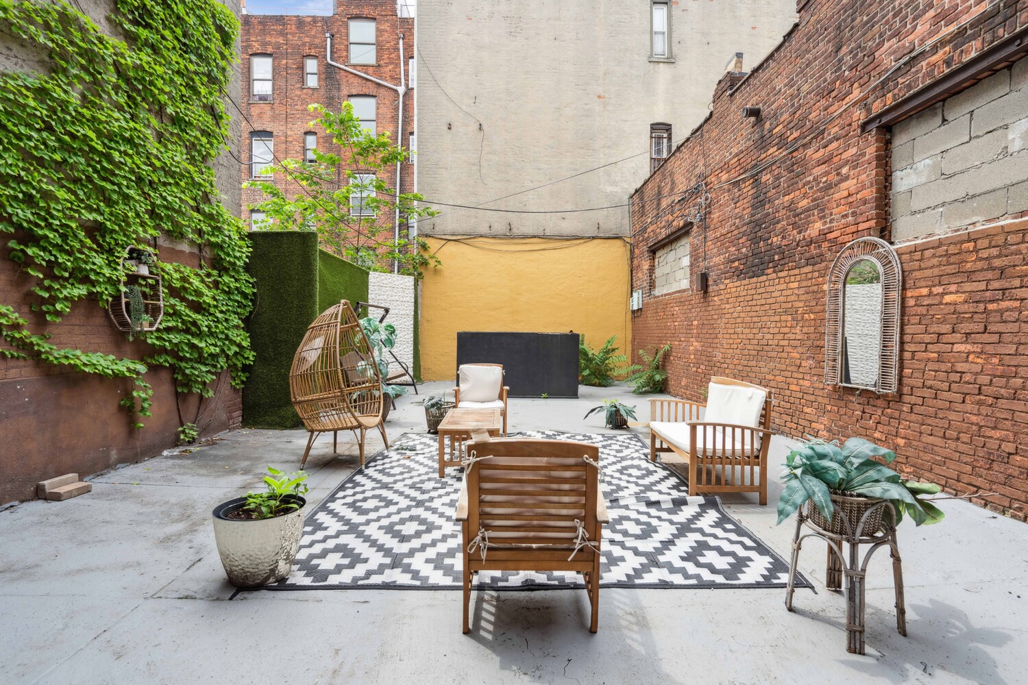 #21 photo, 248 ROCHESTER Avenue, Weeksville , NY 11213