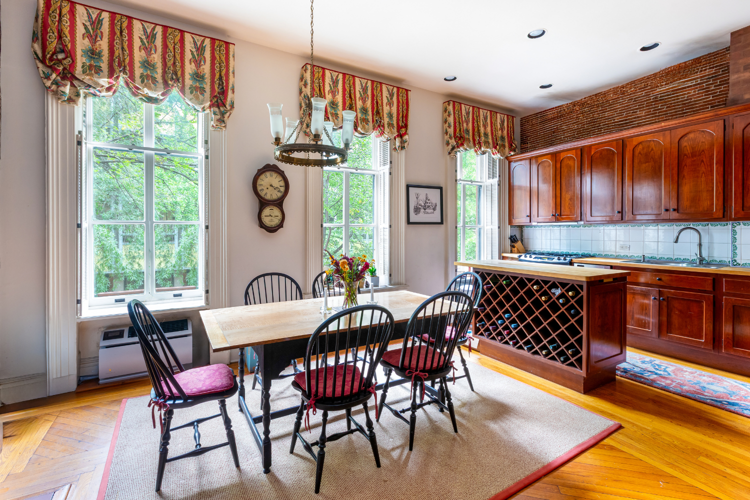 #9 photo, 68 W 11th Street, Greenwich Village , NY 10011