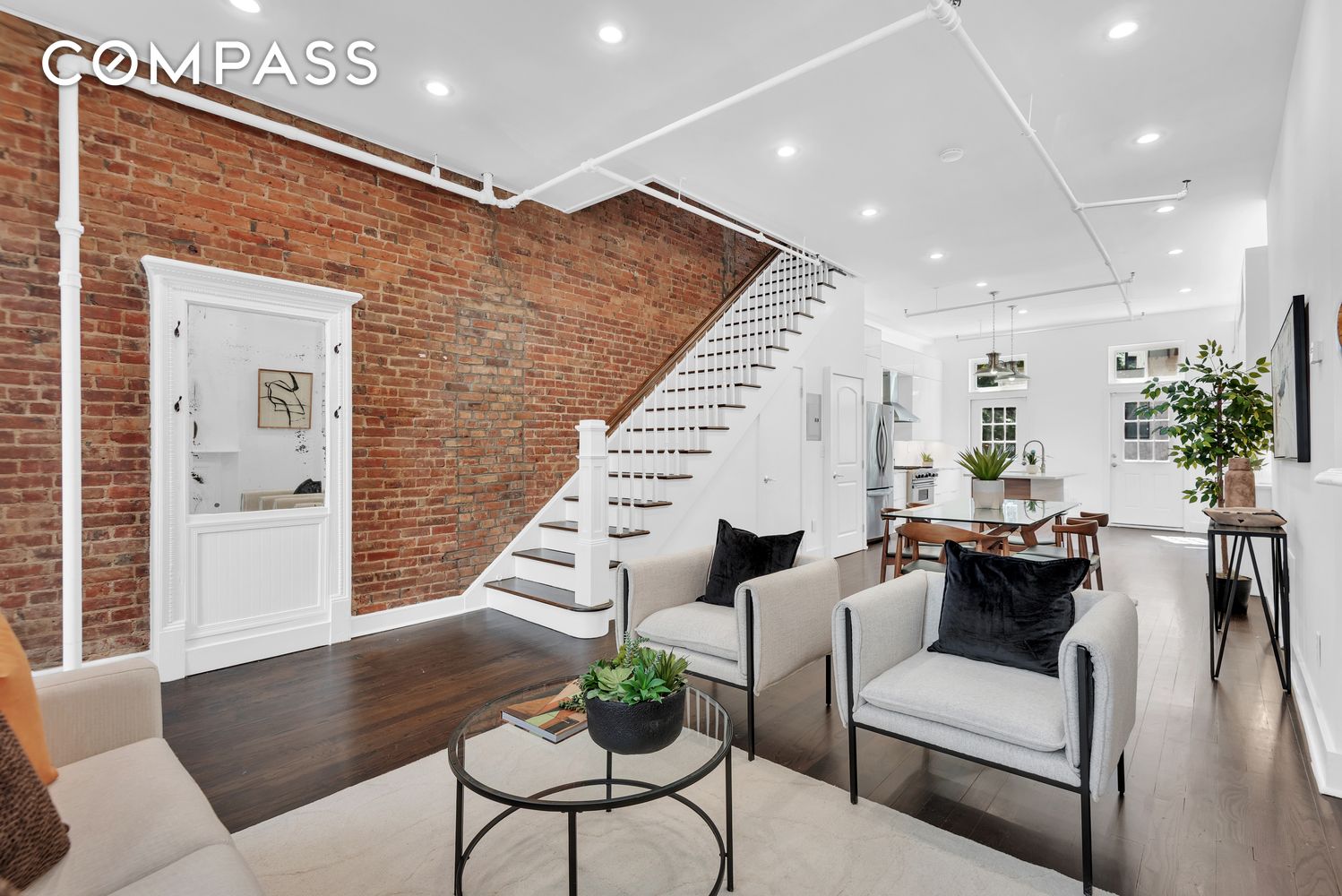 #4 photo, 216 W 123rd Street, マンハッタン Harlem , NY 10027