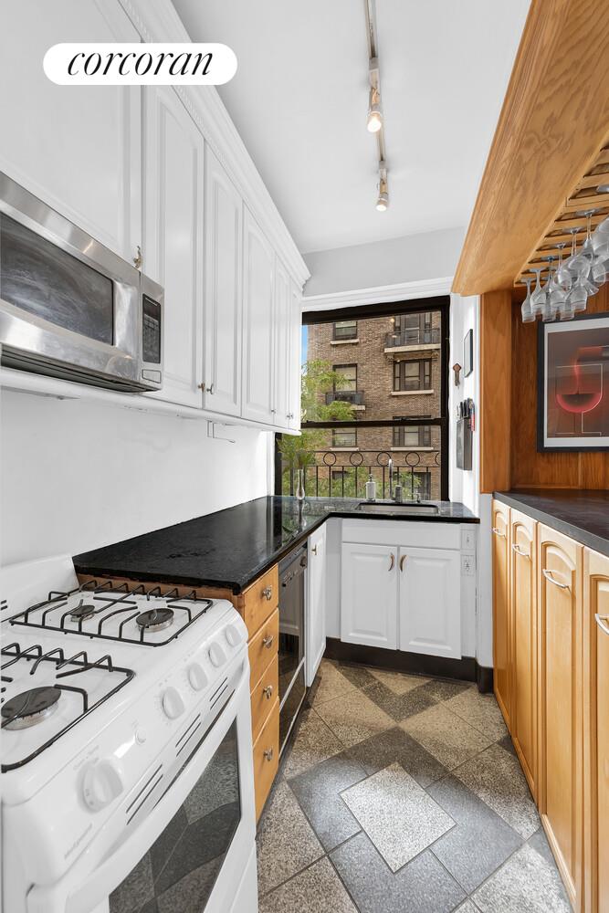 #4 photo, 790 RIVERSIDE Drive, Washington Heights , NY 10032